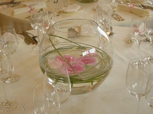 Gerbera Baregrass Bubble Vase